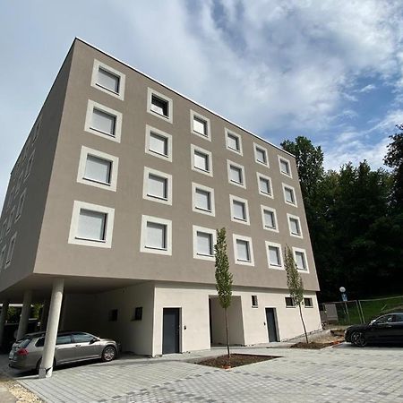 a2 HOTELS Wernau am Quadrium Bagian luar foto