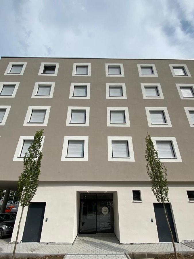 a2 HOTELS Wernau am Quadrium Bagian luar foto