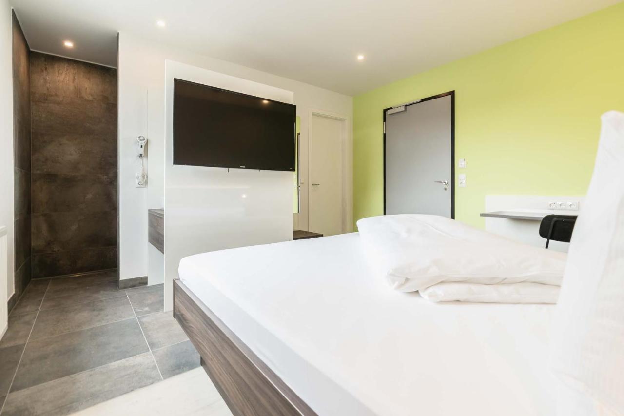 a2 HOTELS Wernau am Quadrium Bagian luar foto